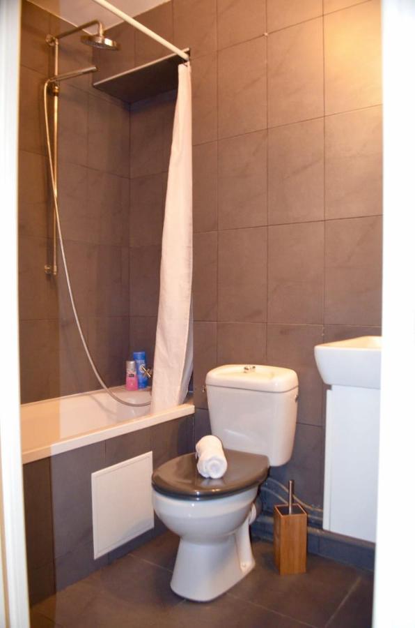 1 Bedroom Apartment In The Heart Of The Marais Area París Exterior foto